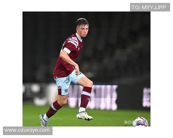 北伦敦足球明星的风采与成就解析:英超传奇人物背后的故事 北伦敦足球明星的风采与成就解析:英超传奇人物背后的故事