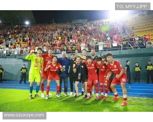 足球球星绝技解析:盘点全球顶级球员的独门技艺与非凡突破 足球球星绝技解析:盘点全球顶级球员的独门技艺与非凡突破