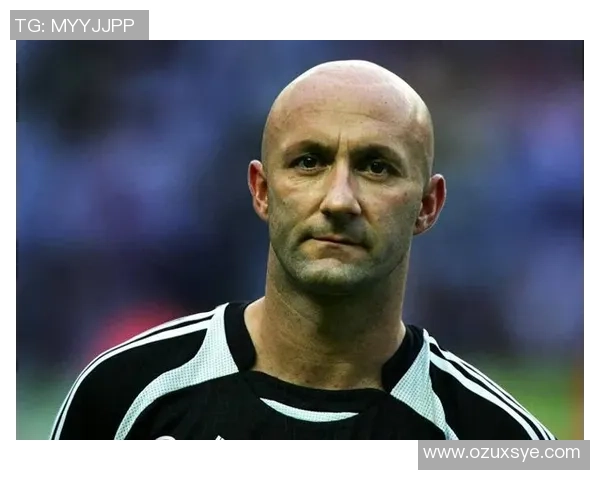 从泥泞球场到世界之巅一位足球巨星逆境拼搏的励志传奇